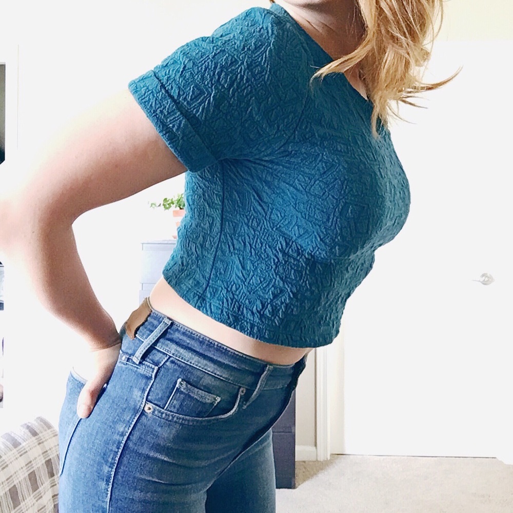 ModCloth teal geo textured crop top
